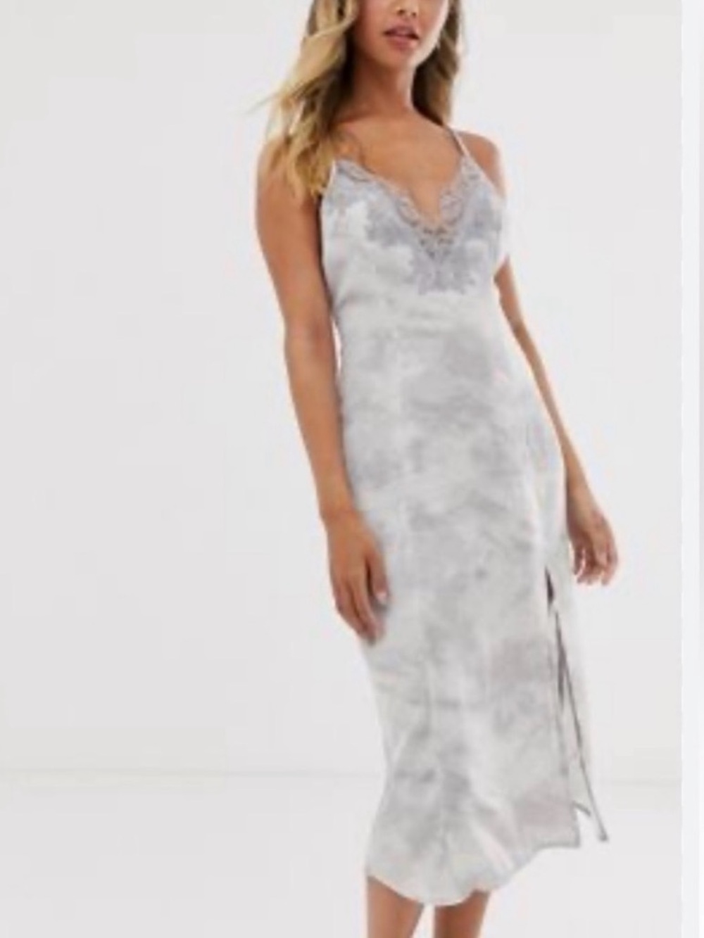 🌙 Gorgeous 🌙FREE PEOPLE🌙Intimately Chasing Shadows tie dye slit lace slip dress